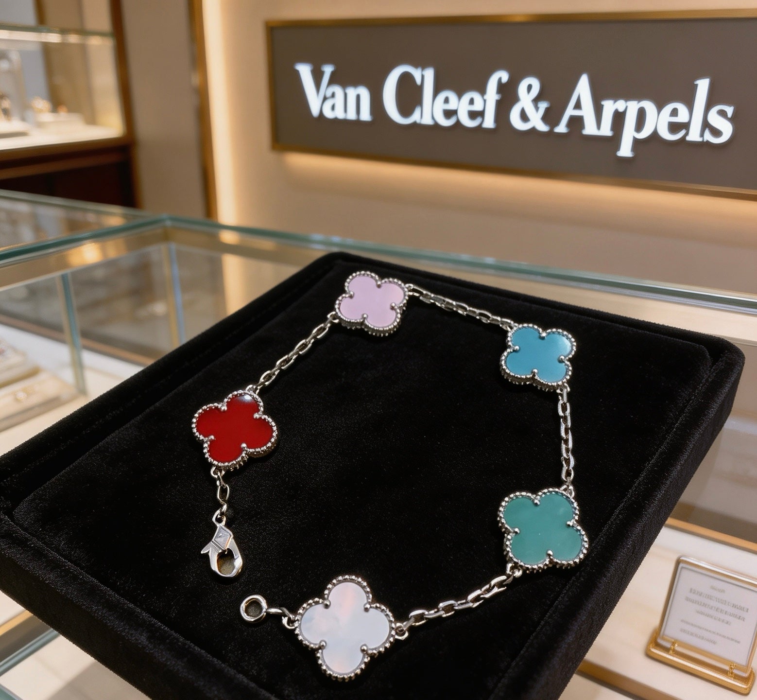 China Replica Van Cleef Arpels Bracelets 40usd Only