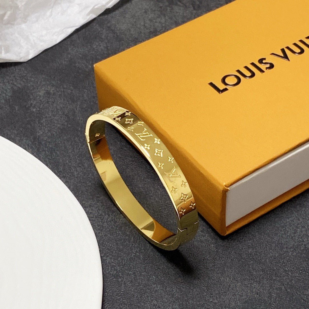 China Replica LV Bracelets 22usd Only