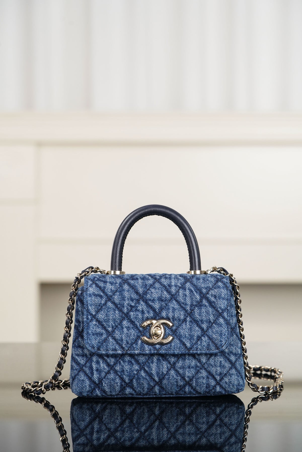 China Replica Chanel Handbags 667usd Only