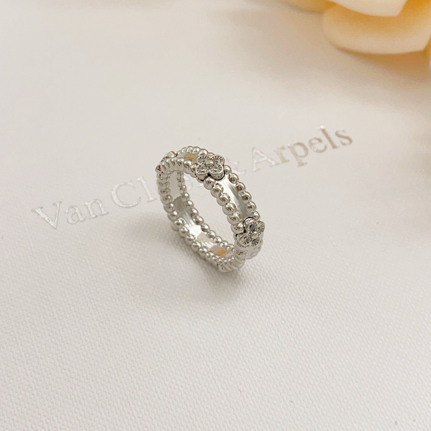 China Replica Van Cleef Arpels Rings 29usd Only