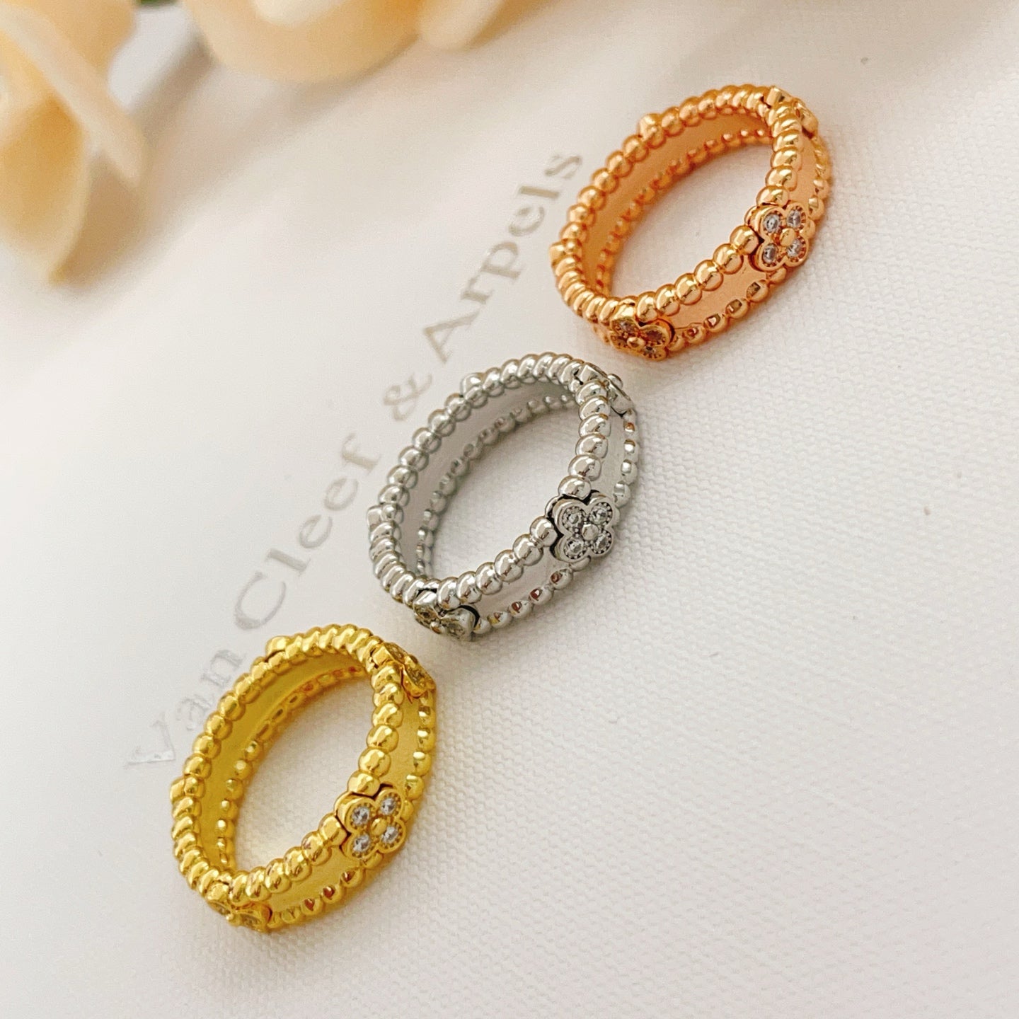 China Replica Van Cleef Arpels Rings 29usd Only