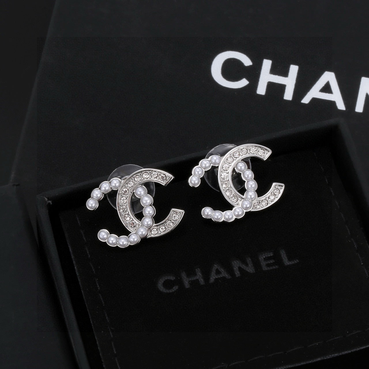 China Replica Chanel Earrings 20usd Only