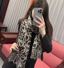 China Replica Loewe Scarf 42usd Only