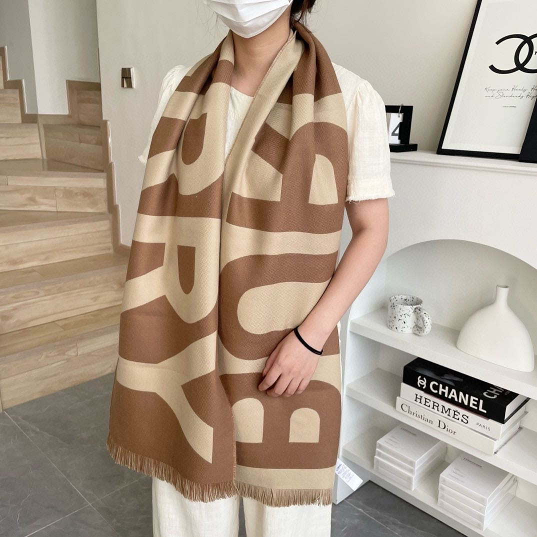 China Replica Burberry Scarf 48usd Only
