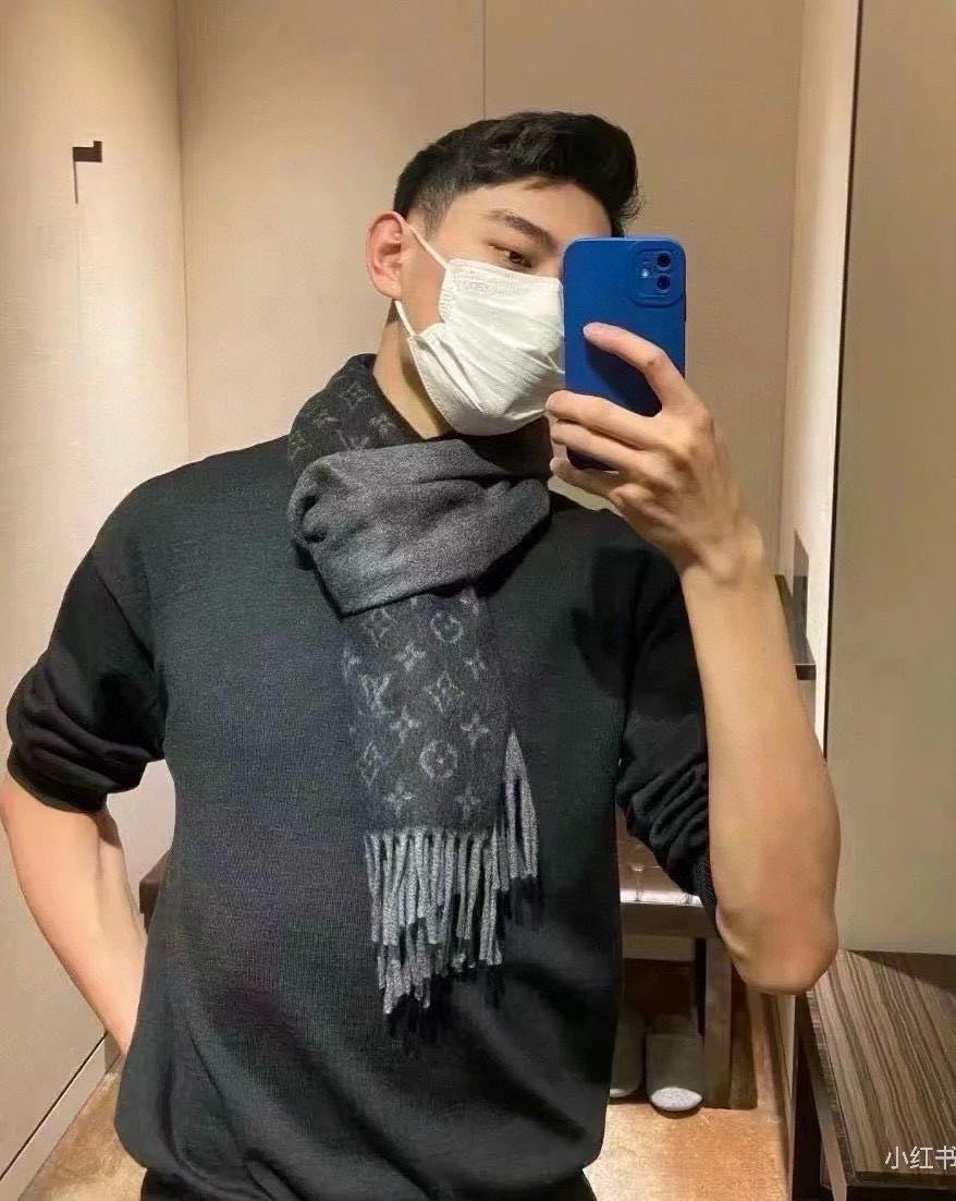 China Replica LV Scarf 56usd Only