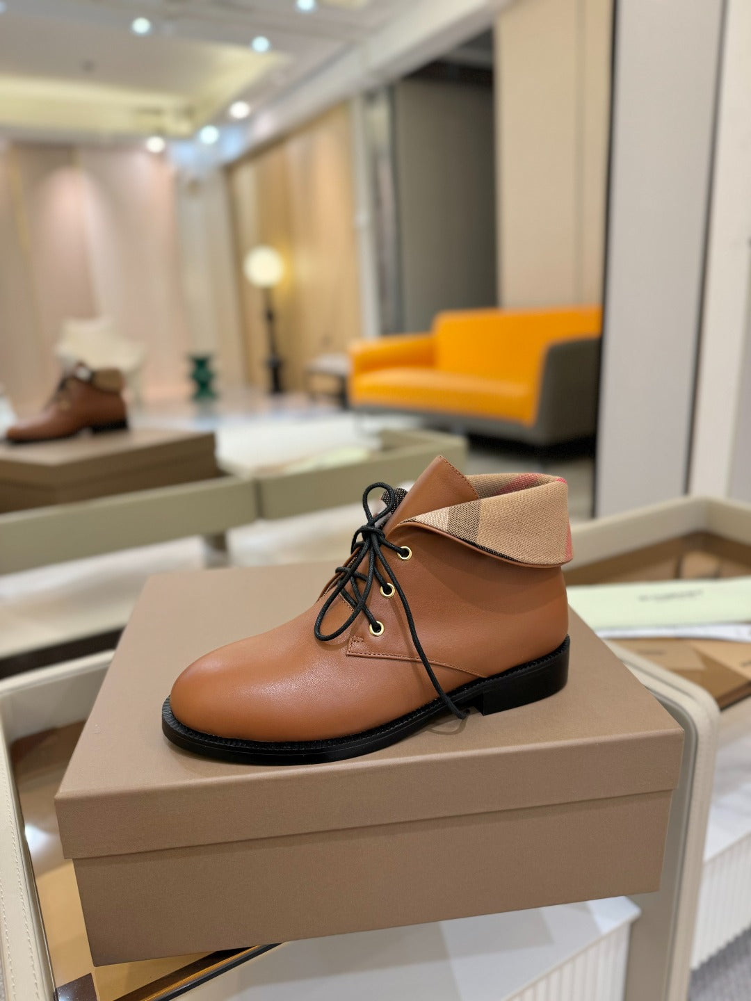 China Replica Burberry Women Shoes 140usd Only