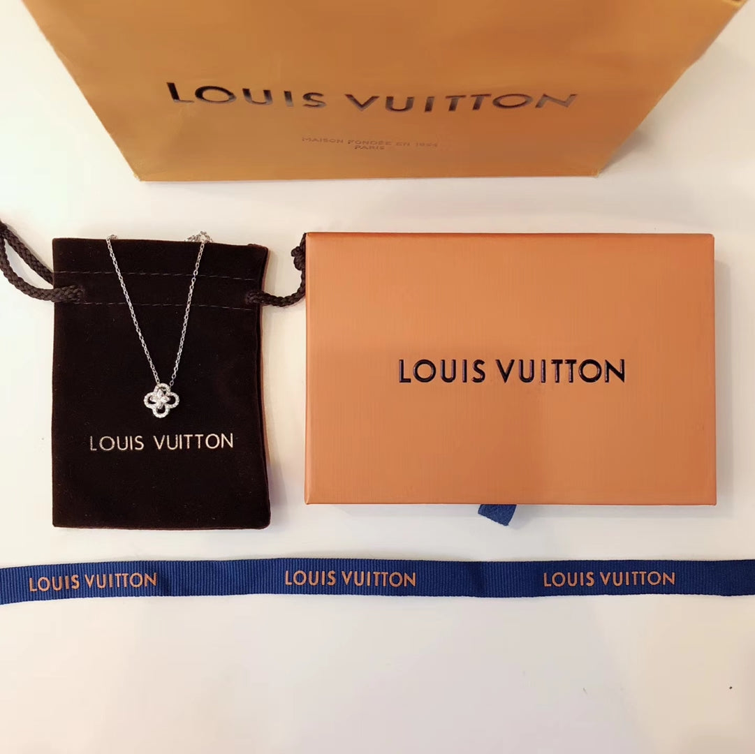 China Replica LV Necklaces 30usd Only