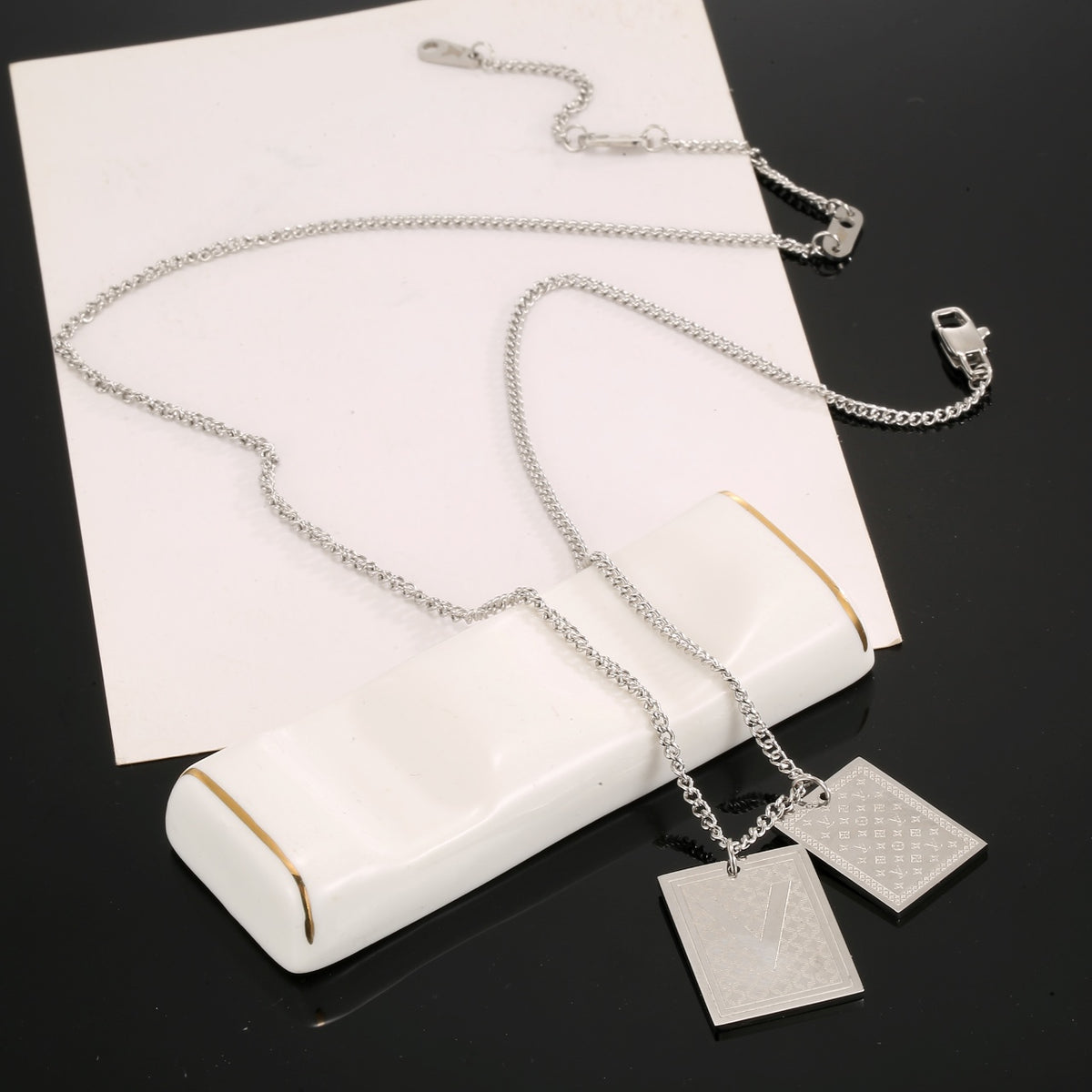China Replica LV Necklaces 24usd Only