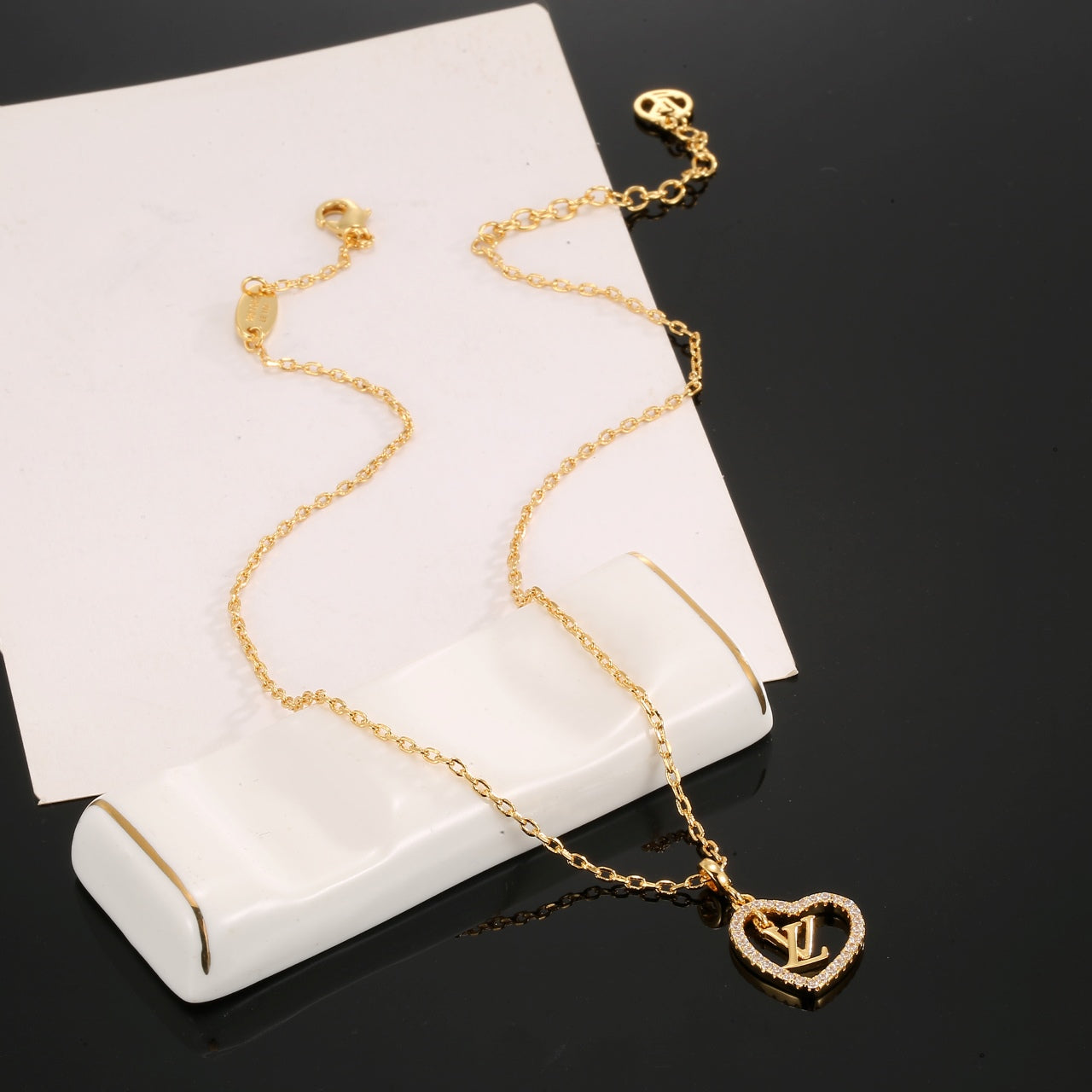 China Replica LV Necklaces 27usd Only