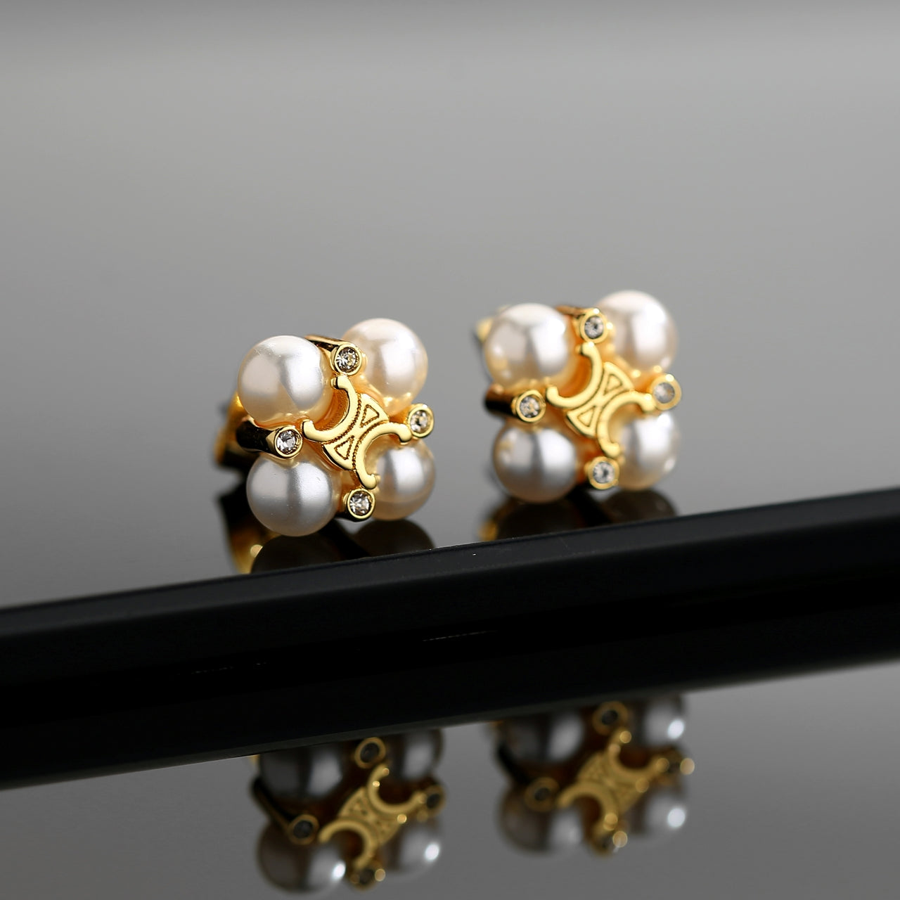 China Replica Celine Earrings 20usd Only
