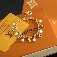 China Replica LV Bracelets 30usd Only