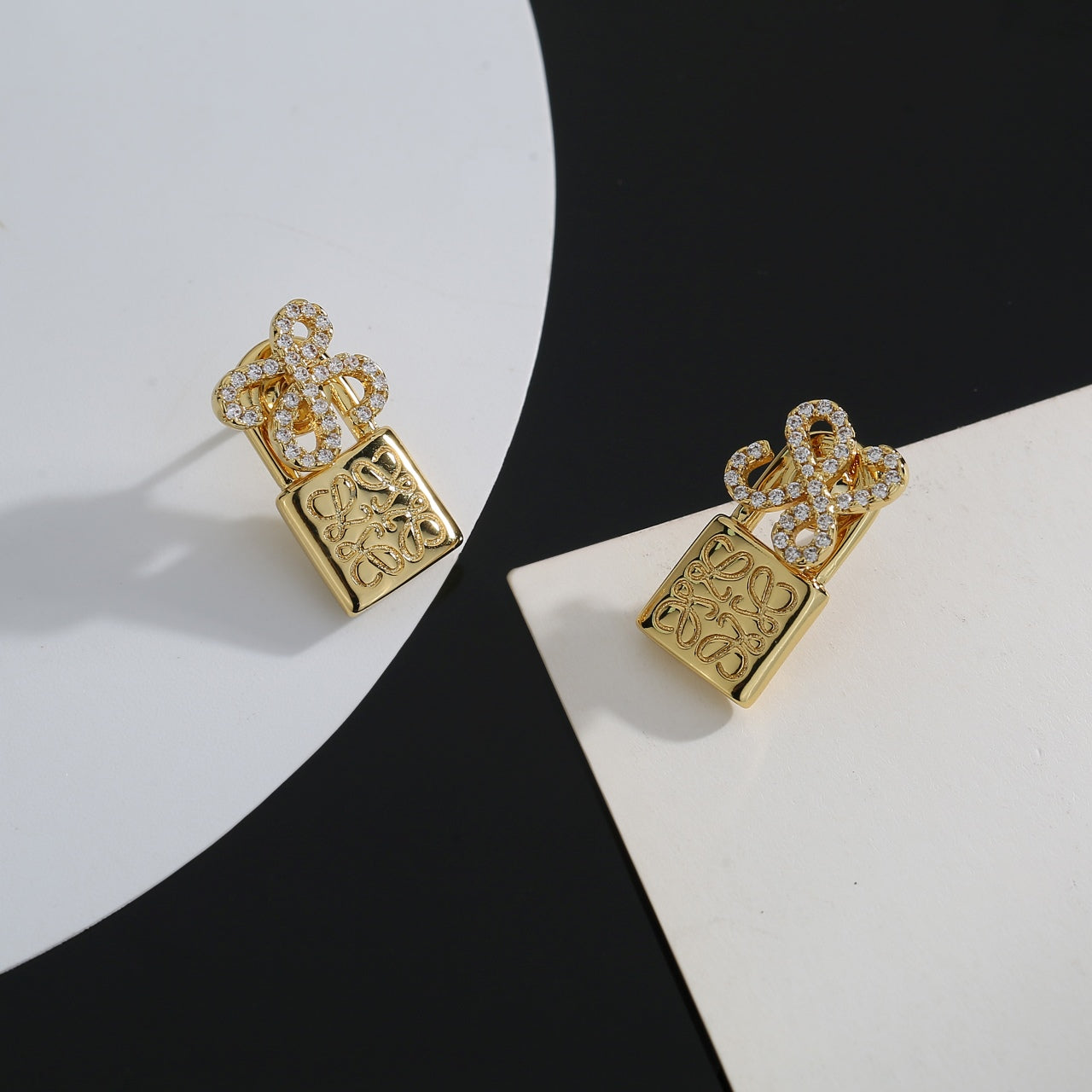 China Replica Loewe Earrings 25usd Only