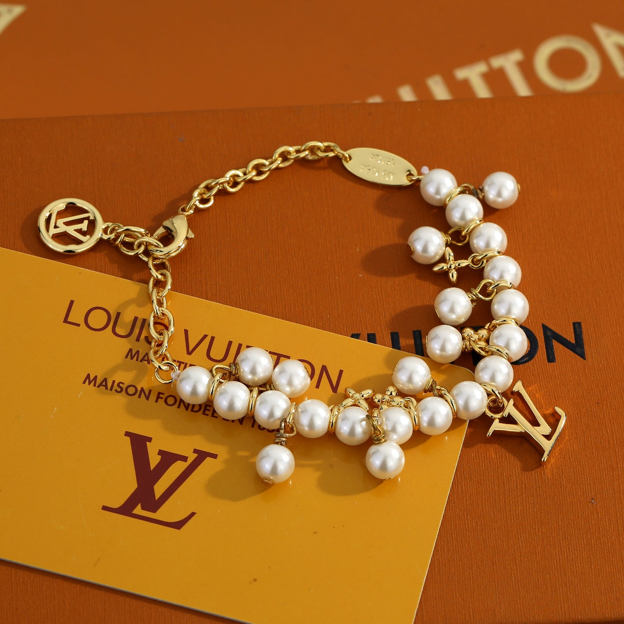 China Replica LV Bracelets 30usd Only
